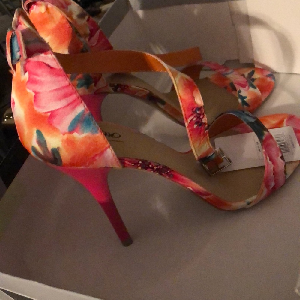 Mossimo floral heels. Perfect for summer! NWT!